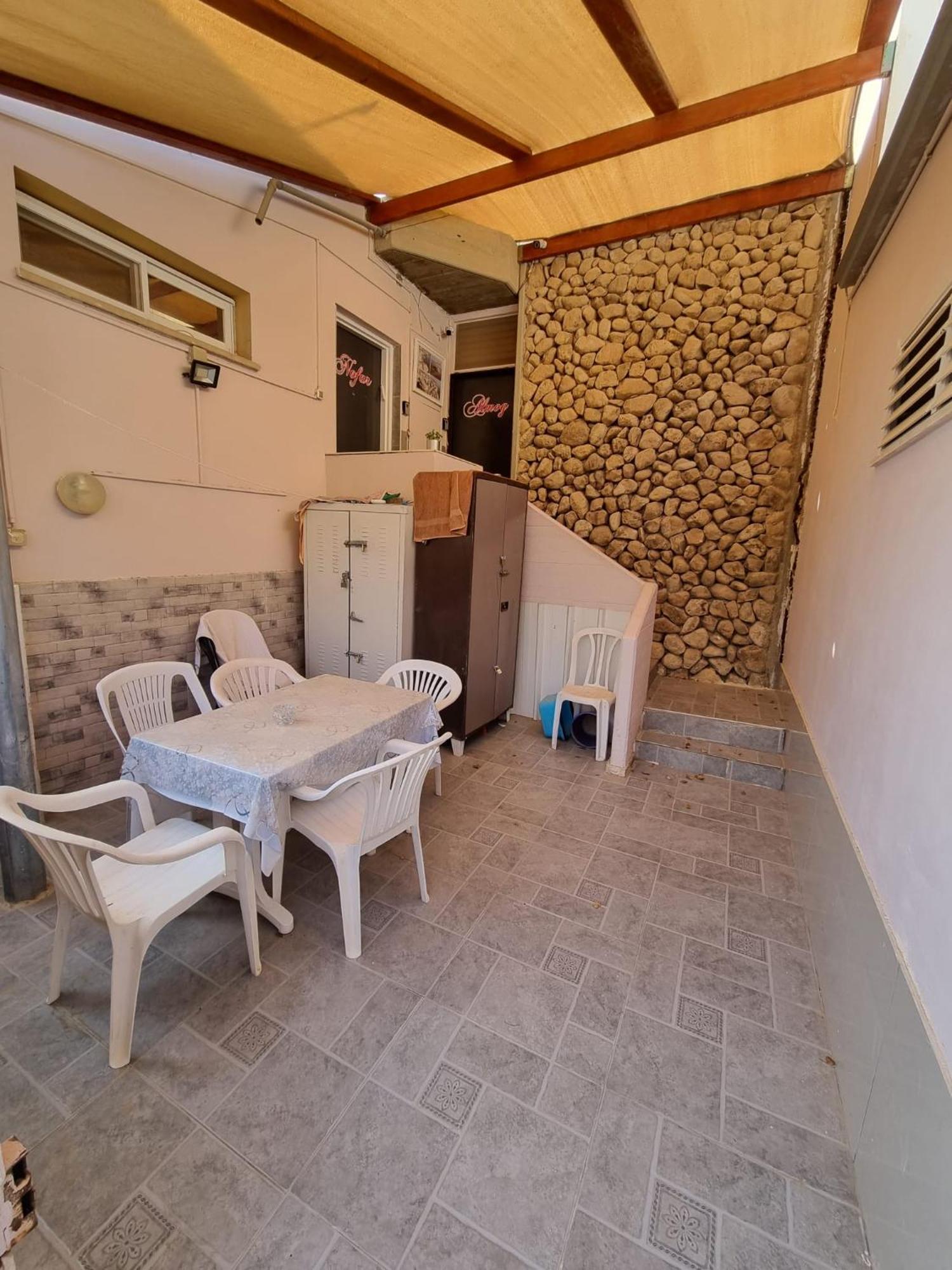 Nadia Hosting Dead Sea Neve Zohar Exterior foto